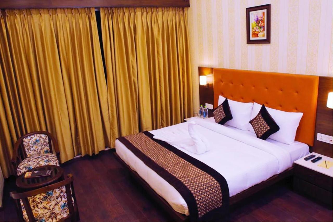 Hotel Citi Inn Grande Zirakpur エクステリア 写真