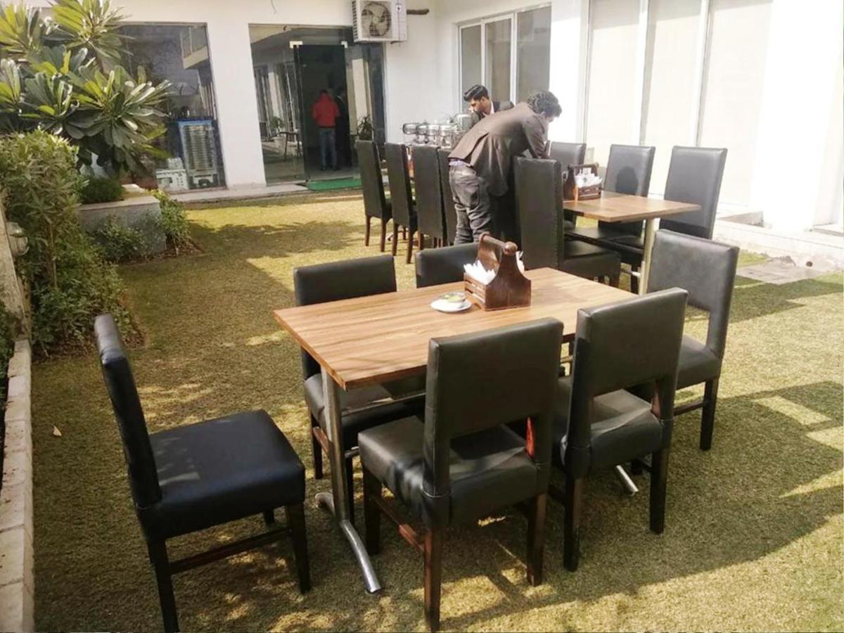 Hotel Citi Inn Grande Zirakpur エクステリア 写真