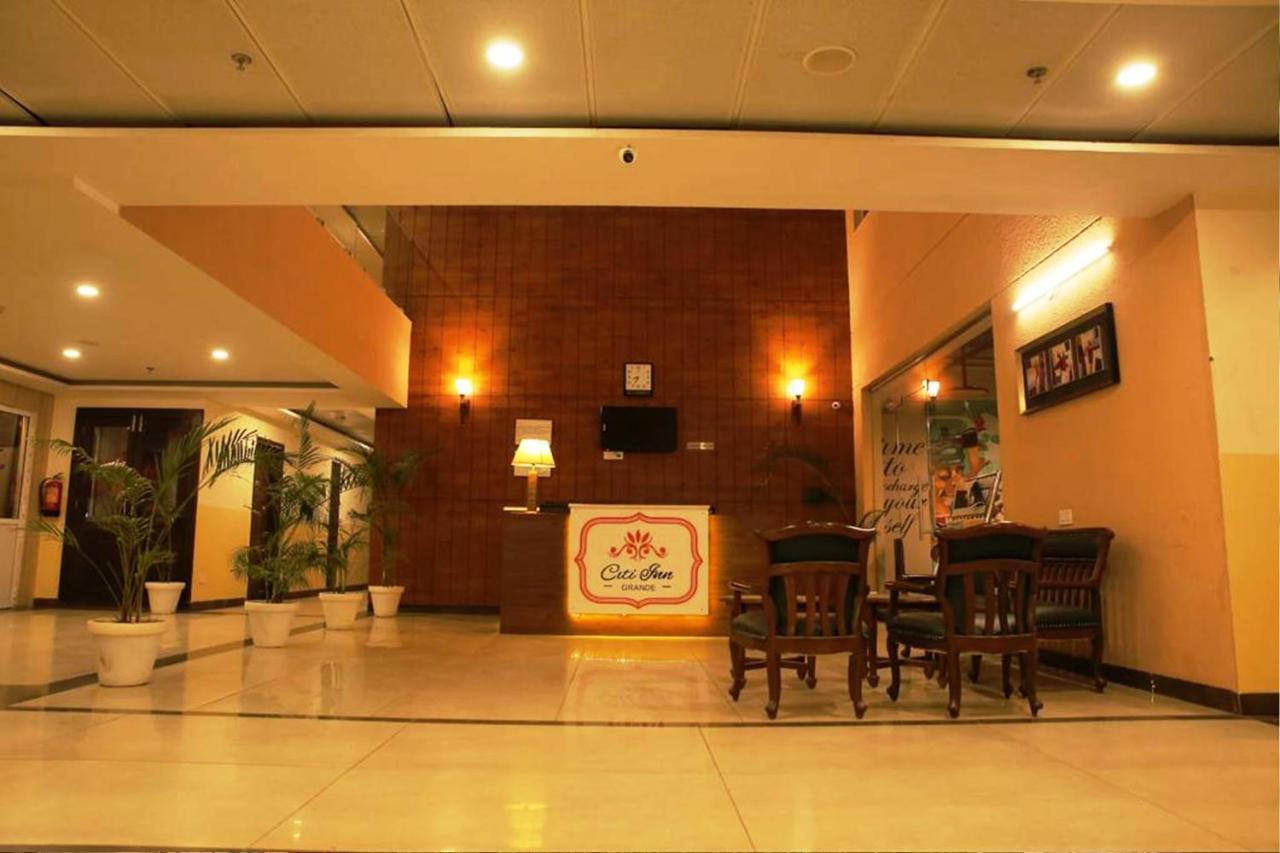 Hotel Citi Inn Grande Zirakpur エクステリア 写真