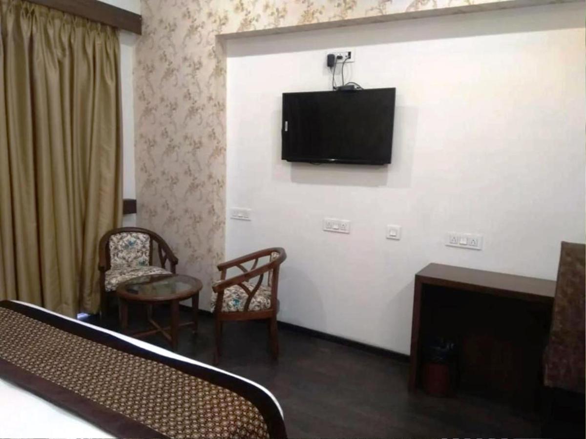 Hotel Citi Inn Grande Zirakpur エクステリア 写真